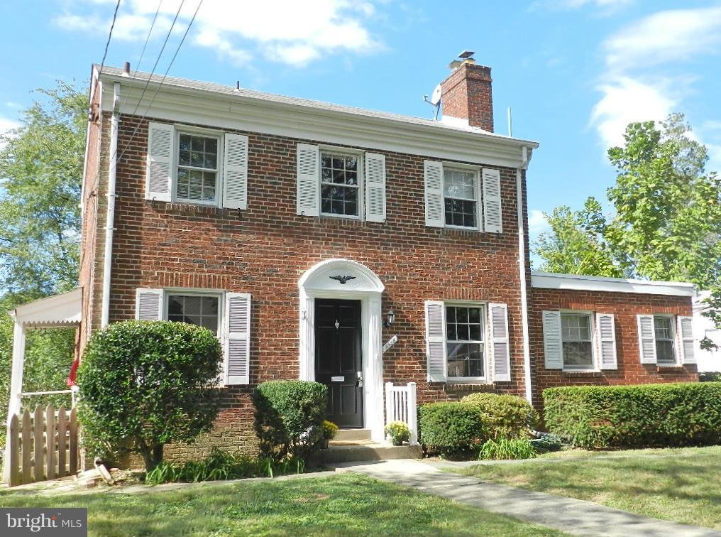 9926 Rogart Road Silver Spring, MD 20901 - Photo 1 of 30 Exterior (Front)