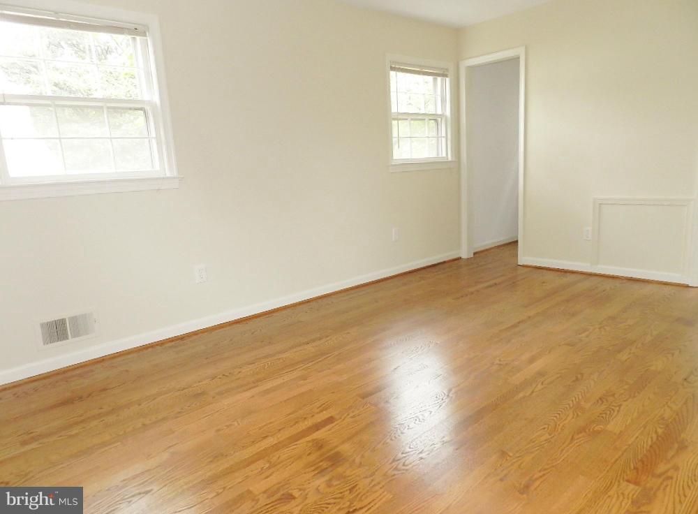 9926 Rogart Road Silver Spring, MD 20901 - Photo 14 of 30 Bedroom