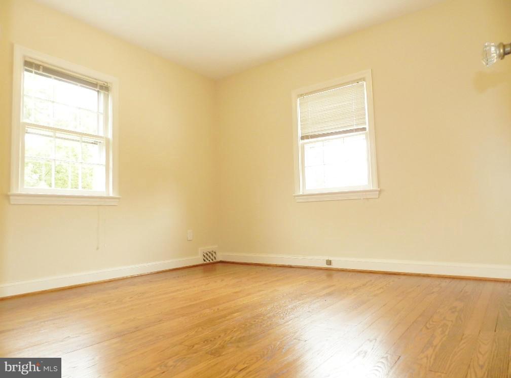 9926 Rogart Road Silver Spring, MD 20901 - Photo 21 of 30 Bedroom