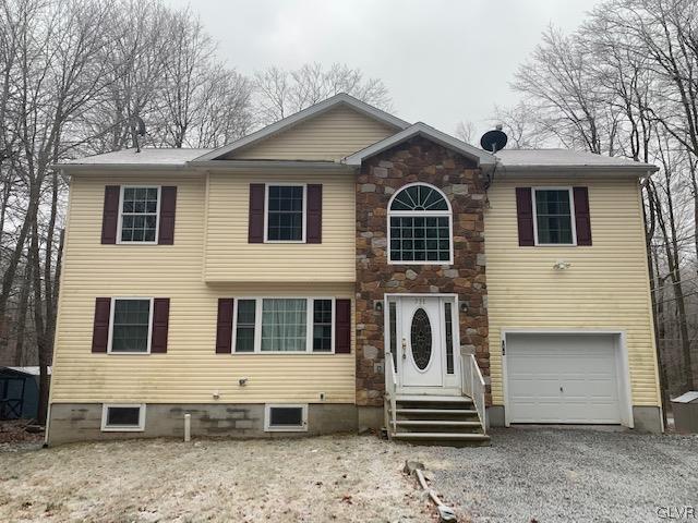 731 Edgewood Road Tobyhanna, PA 18466 - Photo 1 of 17 Front