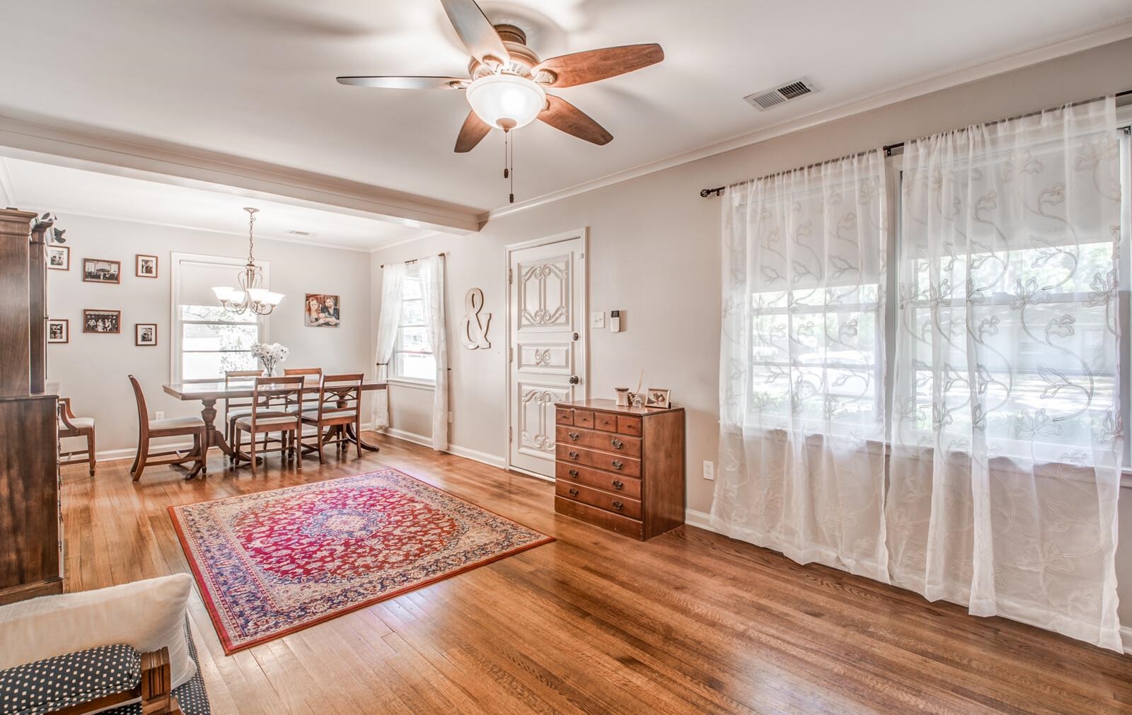 1377 Marcia Road Memphis, TN 38117 - Photo 4 of 24 a living room with furniture and a rug