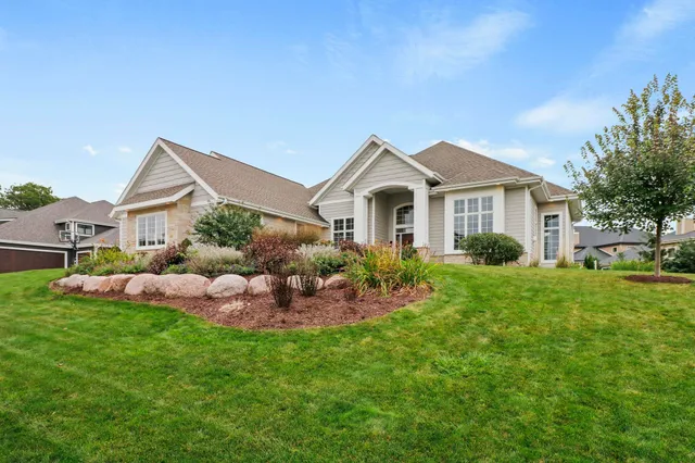$1,275,000 | 9801 Shadow Ridge Trail, Middleton, WI 53562