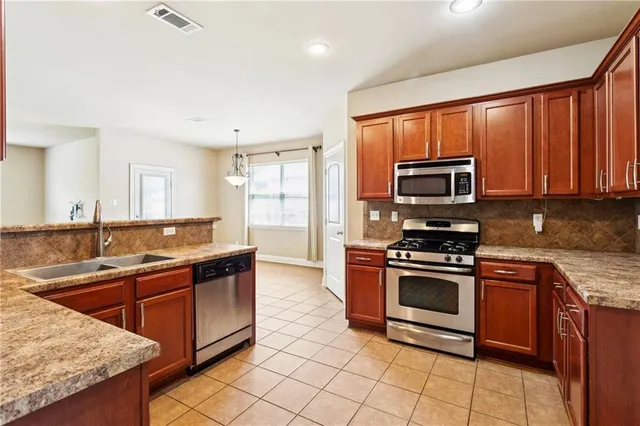 $2,050 | 768 Solomon Drive, Covington, LA 70433