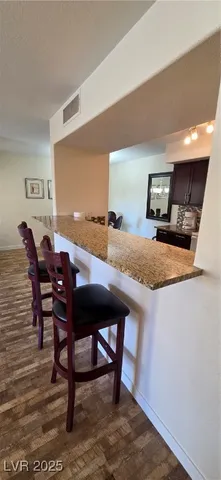 $1,600 | 2300 East Silverado Ranch Boulevard, Unit 2006, Las Vegas, NV 89183
