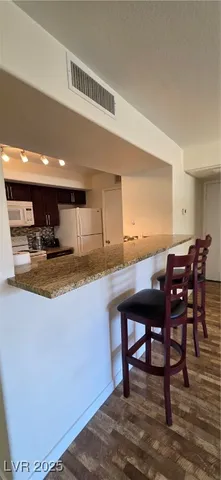 $1,600 | 2300 East Silverado Ranch Boulevard, Unit 2006, Las Vegas, NV 89183