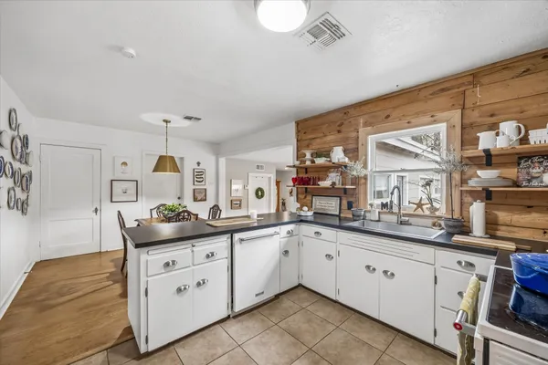 $299,000 | 506 East 6th Street, Brenham, TX 77833