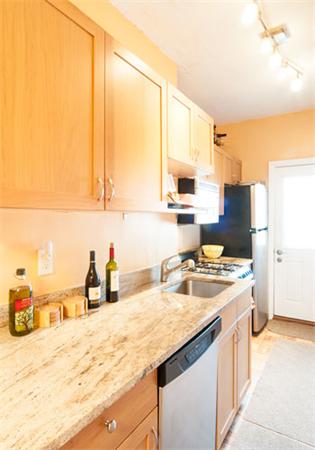 55 Thatcher Street, Unit 1 Brookline, MA 02446 - Photo 6 of 9