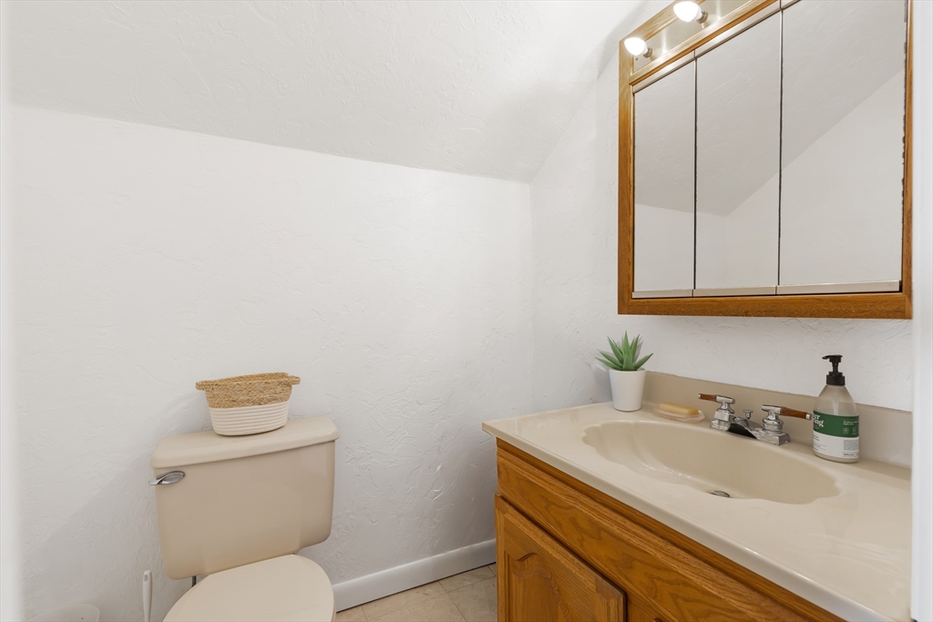 14 Hardwick Road Natick, MA 01760 - Photo 23 of 39