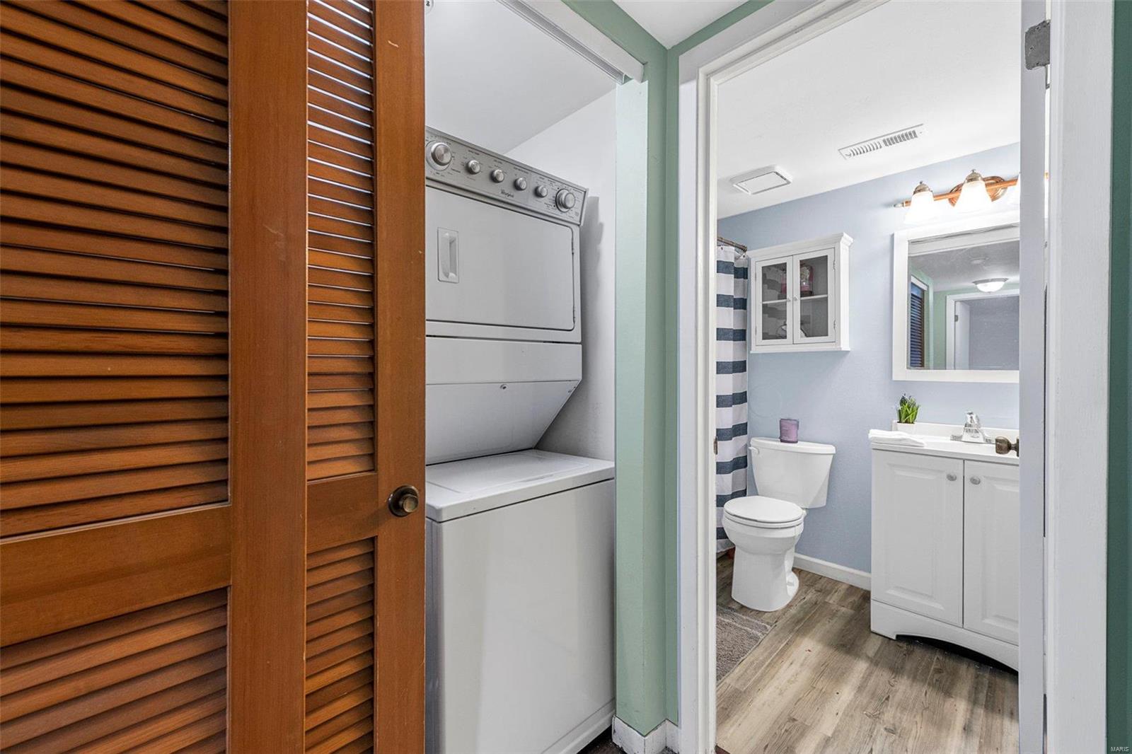 717 Ridgeside Drive, Unit D Ballwin, MO 63021 - Photo 15 of 27