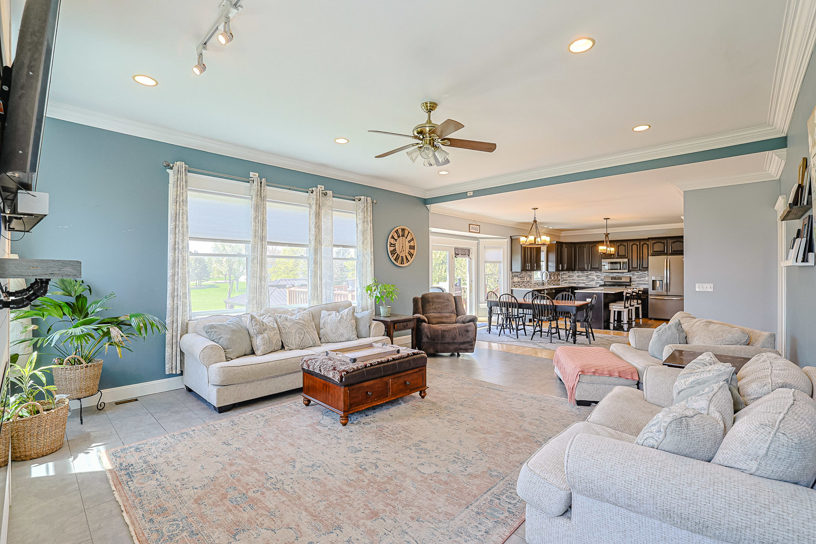 8317 Appaloosa Lane Spring Grove, IL 60081 - Photo 13 of 33
