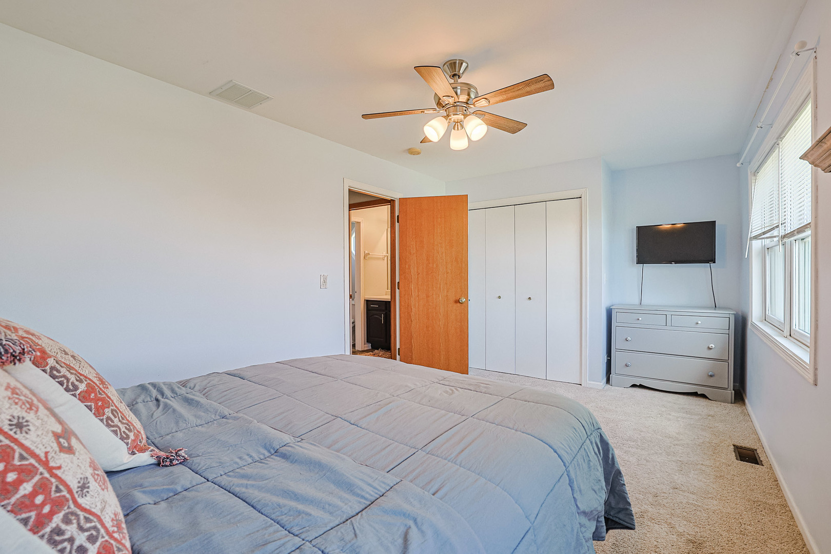 8317 Appaloosa Lane Spring Grove, IL 60081 - Photo 24 of 33