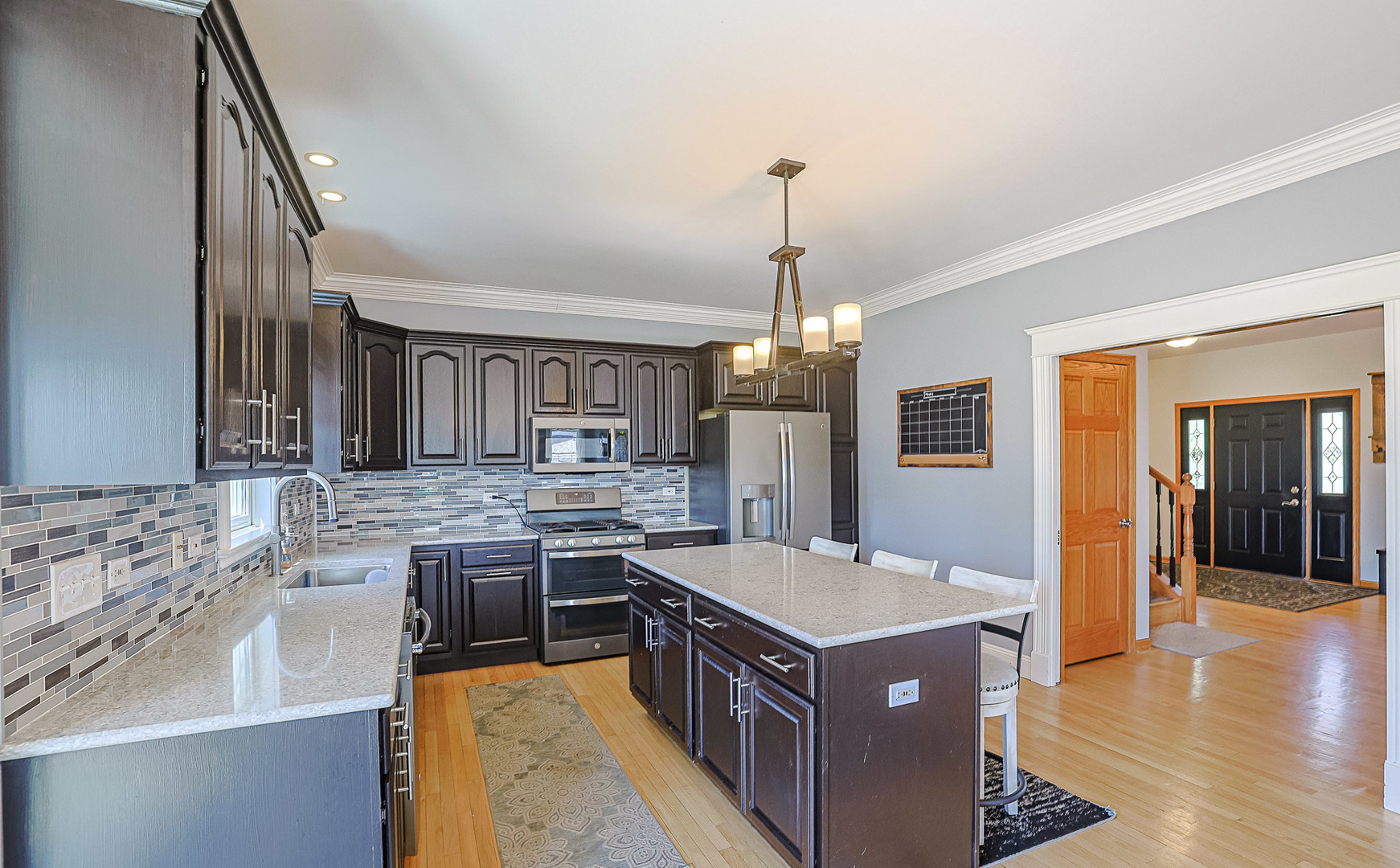 8317 Appaloosa Lane Spring Grove, IL 60081 - Photo 7 of 33
