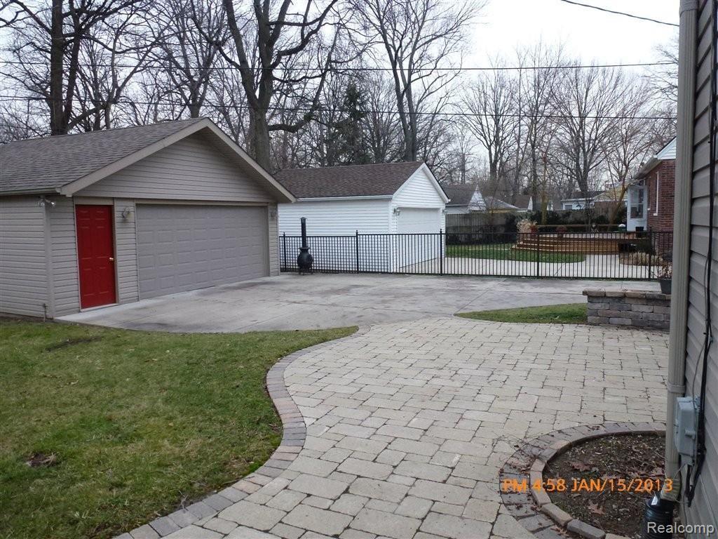 REAR PATIO