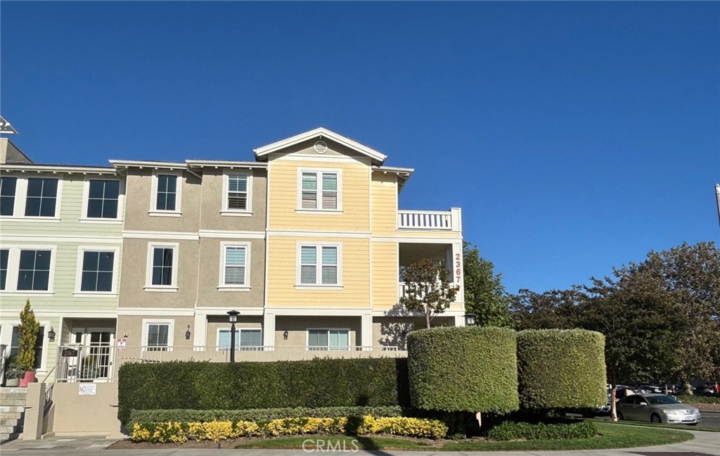 2367 Jefferson Street, Unit 112 Torrance, CA 90501 - Photo 1 of 24 View off Oak