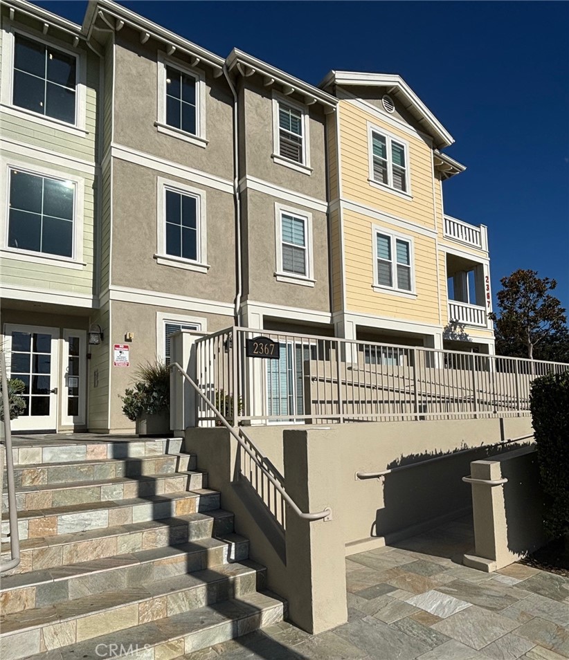 2367 Jefferson Street, Unit 112 Torrance, CA 90501 - Photo 2 of 24 View off Oak