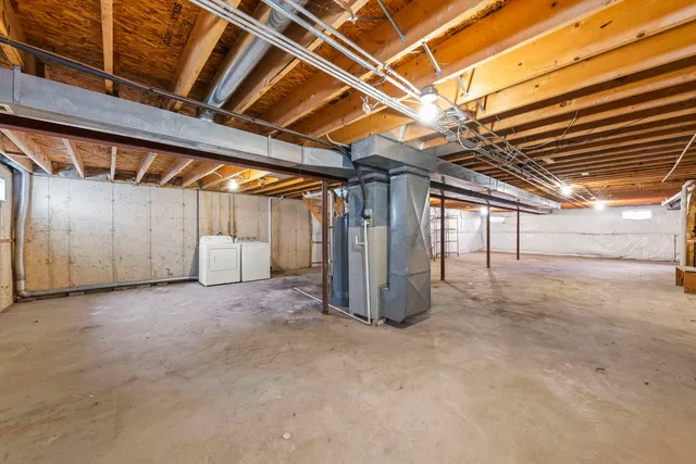 $339,000 | 2337 Golfview Drive, Joliet, IL 60435