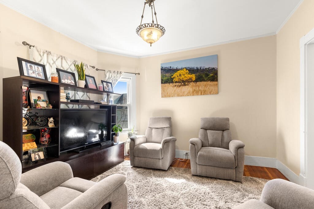 24 Chatham Road Everett, MA 02149 - Photo 4 of 29