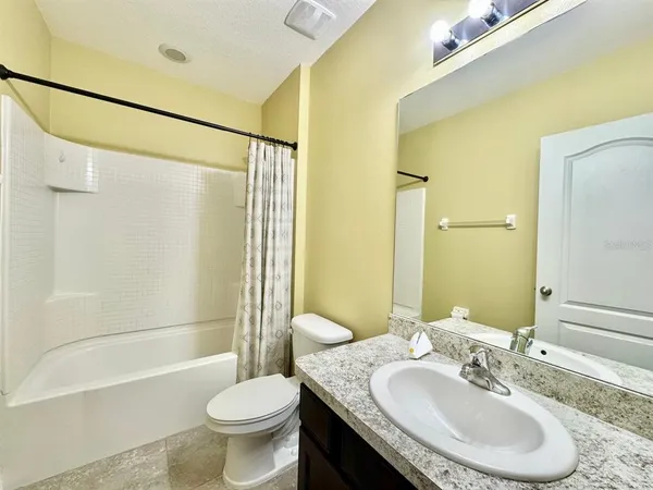 $2,000 | 13955 Snapper Fin Lane, Tampa, FL 33637
