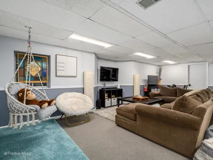 $1,250,000 | 3800 Cindy Lane, Glenview, IL 60025