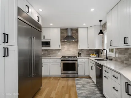$1,250,000 | 3800 Cindy Lane, Glenview, IL 60025