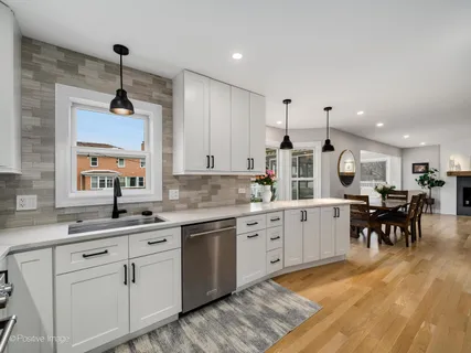 $1,250,000 | 3800 Cindy Lane, Glenview, IL 60025