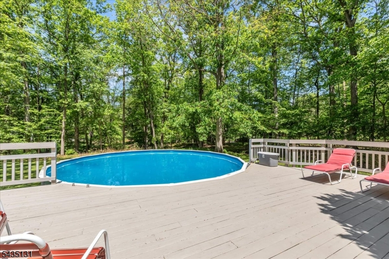 18 Stiles Road Warren, NJ 07059 - Photo 29 of 36