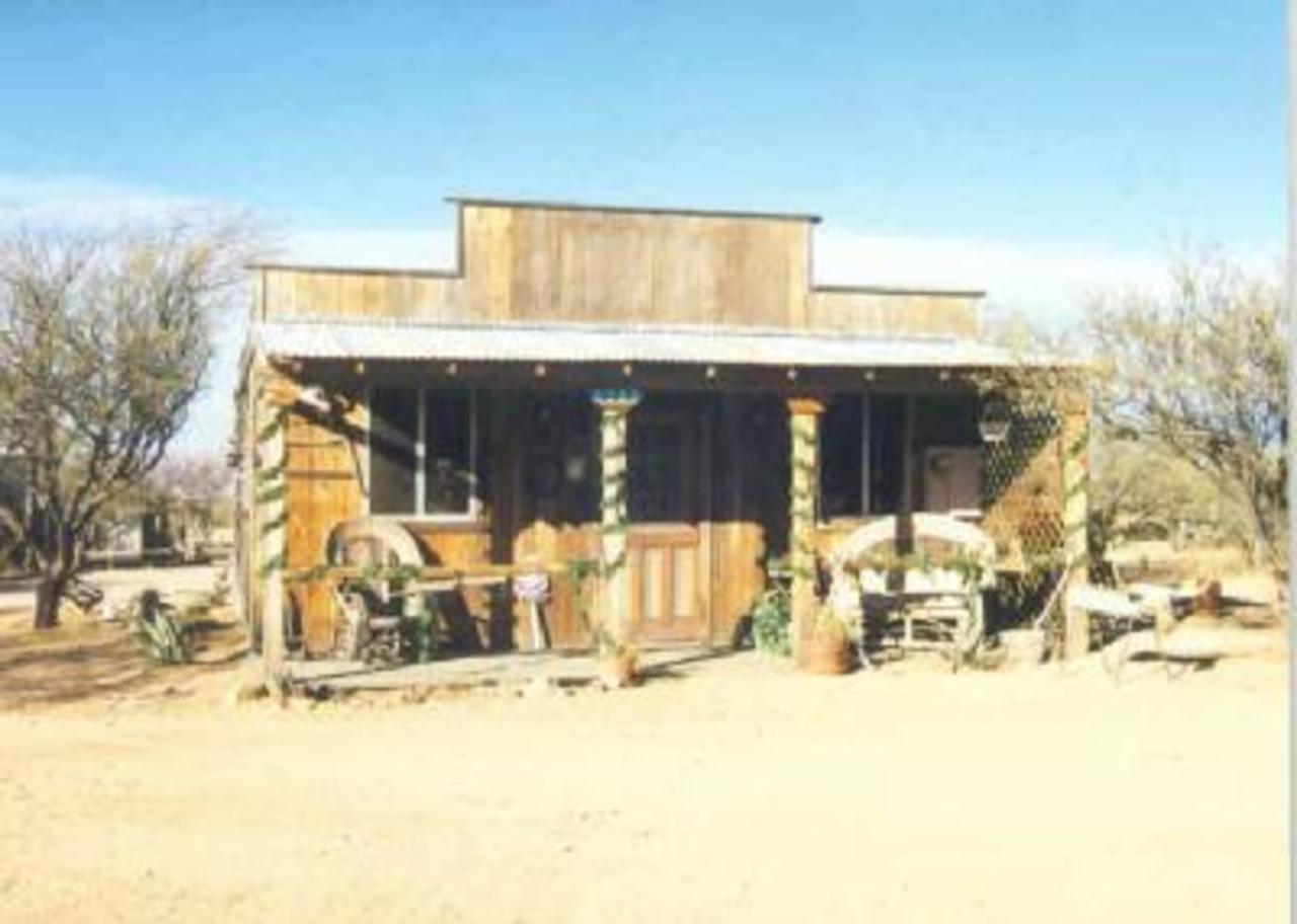 2320 Dark Star Road Benson, AZ 85602 - Photo 2 of 3