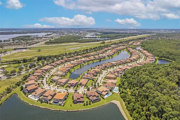 a view of a tennis court
