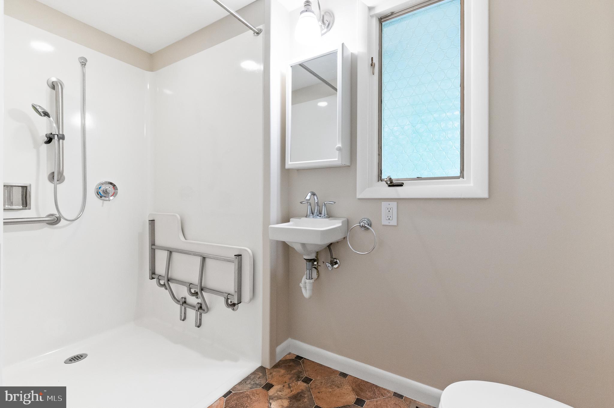 502 King Of Prussia Road Wayne, PA 19087 - Photo 15 of 36 Main Floor Bath