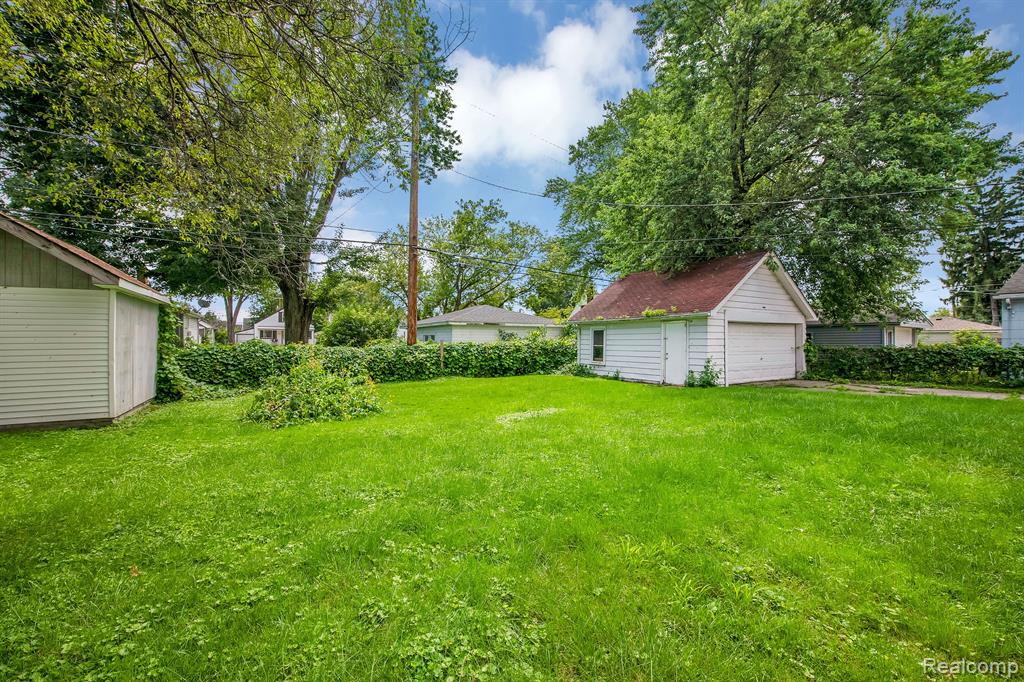 17724 Martin Road Roseville, MI 48066 - Photo 32 of 32 Gallery Image 32