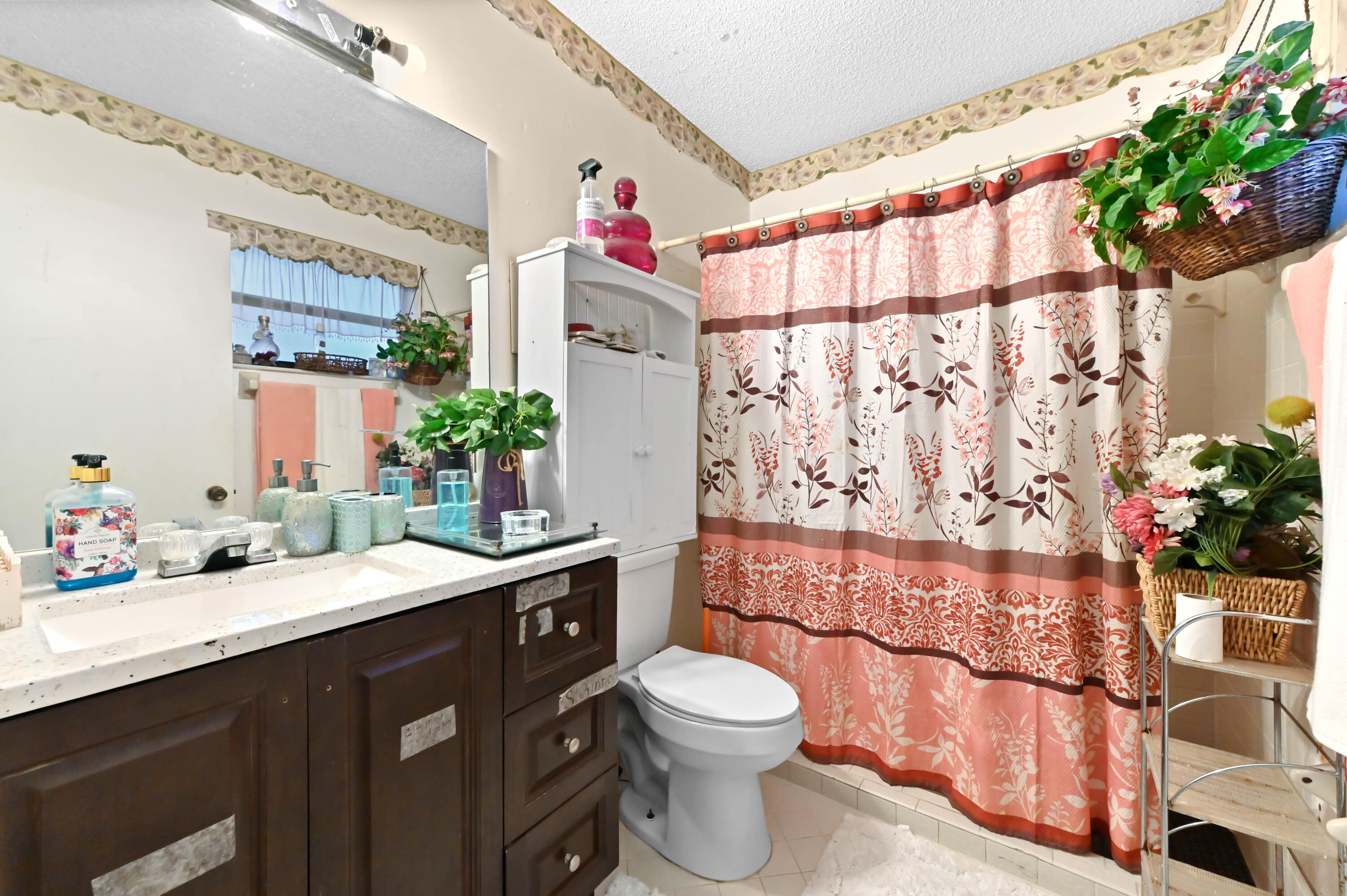 2531 Doral Way Riviera Beach, FL 33407 - Photo 12 of 27 16 bathroom 01