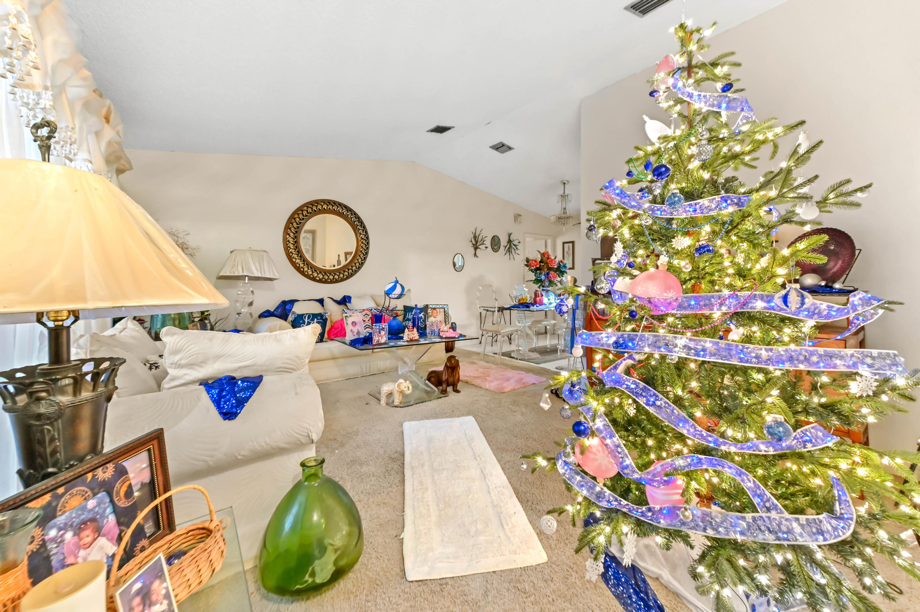 2531 Doral Way Riviera Beach, FL 33407 - Photo 13 of 27 07 living room 01