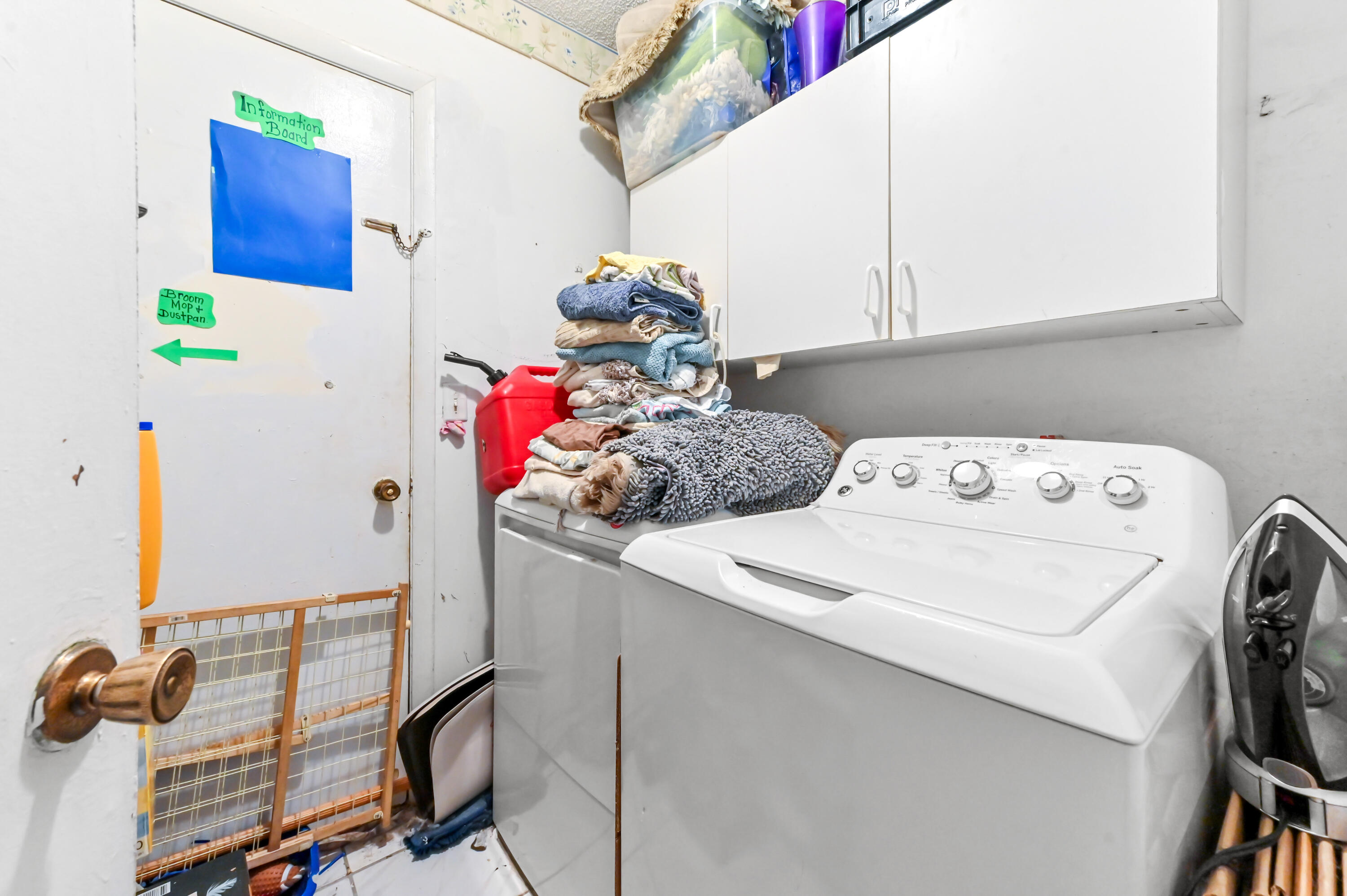 2531 Doral Way Riviera Beach, FL 33407 - Photo 21 of 27 05 laundry room 01