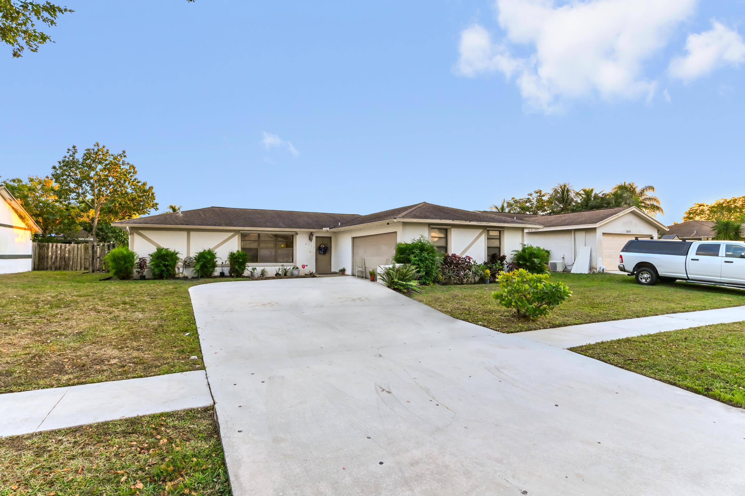 2531 Doral Way Riviera Beach, FL 33407 - Photo 25 of 27 03 front 03