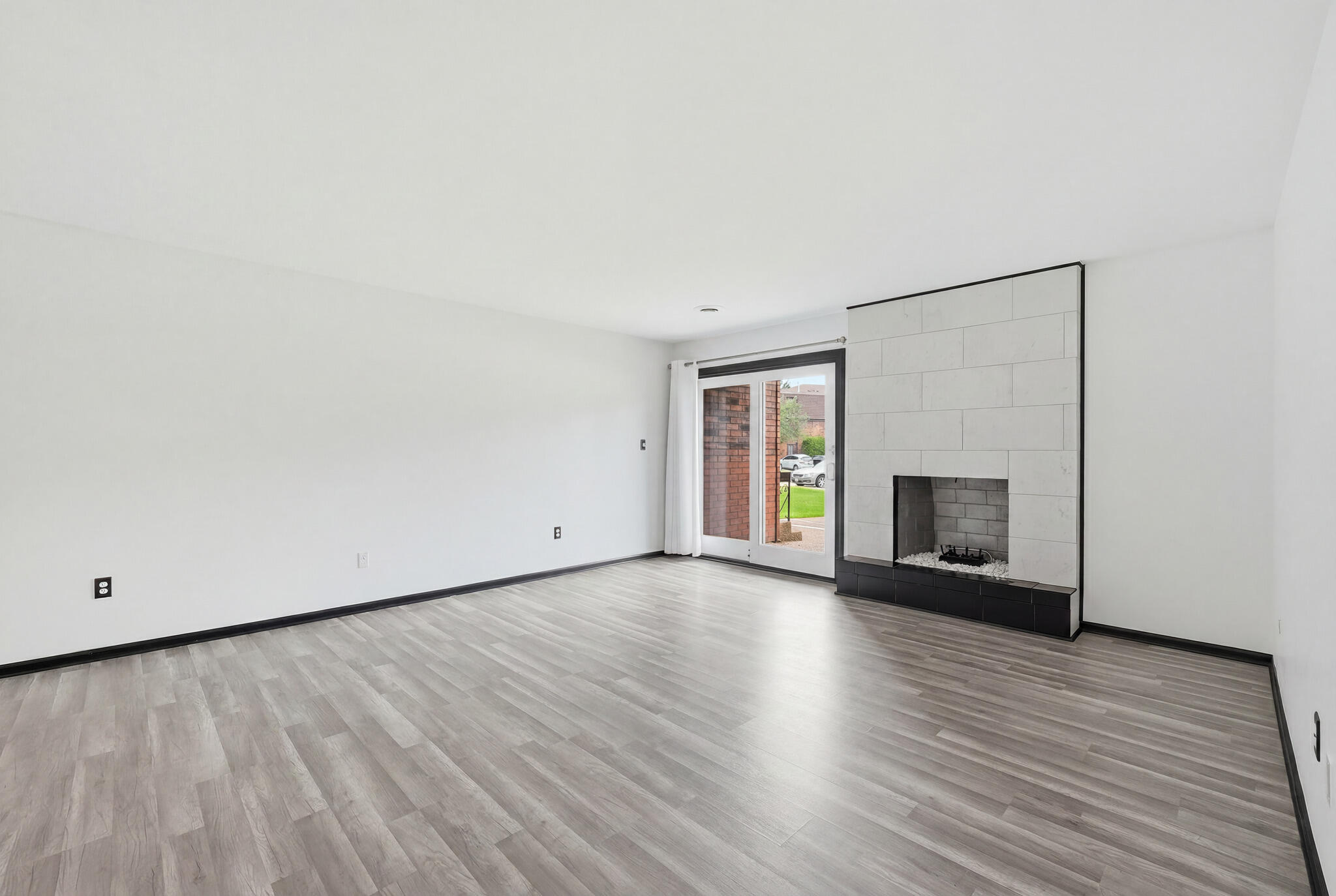 2023 West 45th Street, Unit 104 Highland, IN 46322 - Photo 20 of 22 2048x1374