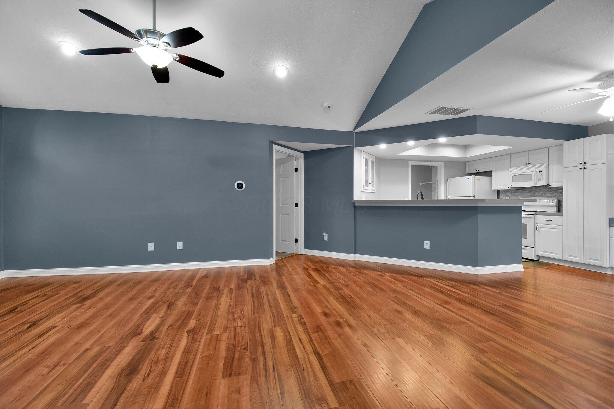421 Hidden Ravines Drive Powell, OH 43065 - Photo 11 of 37 Great Room