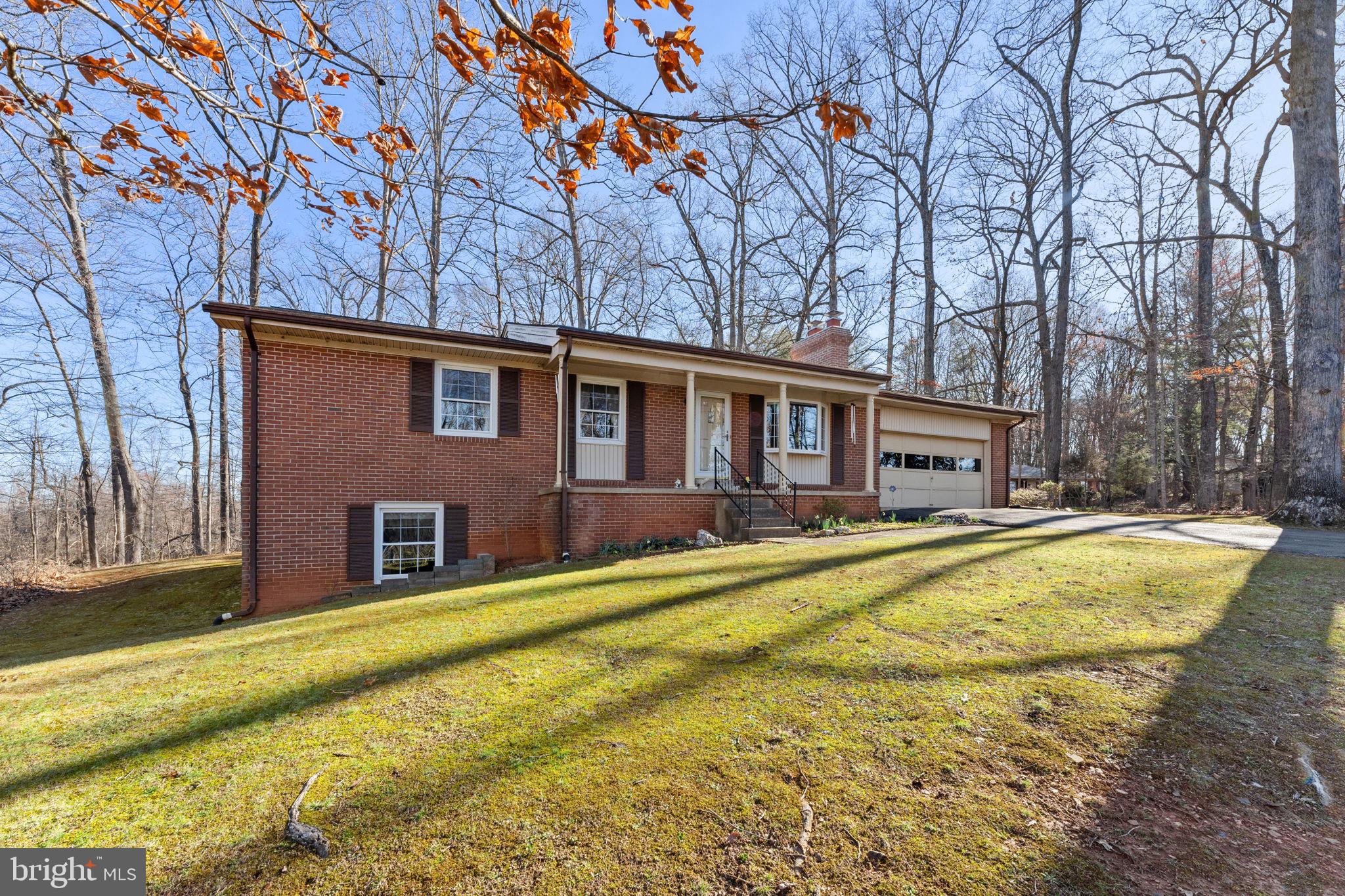9289 Lees Ridge Road Warrenton, VA 20186 - Photo 3 of 30 Gallery Image 3