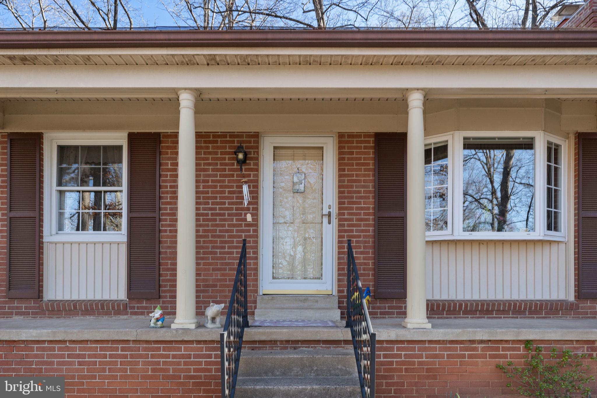 9289 Lees Ridge Road Warrenton, VA 20186 - Photo 4 of 30 Gallery Image 4