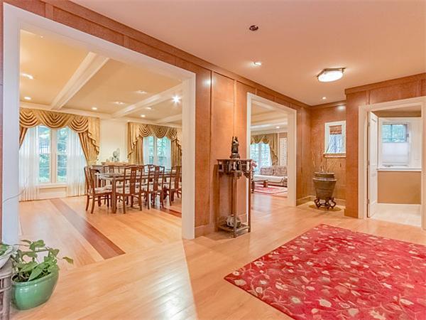 5 Byfield Road Newton, MA 02468 - Photo 9 of 30