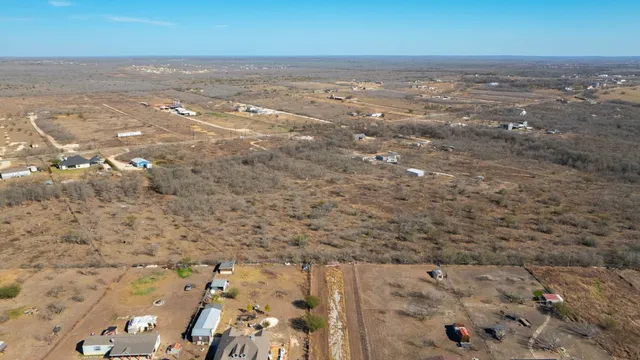 $265,000 | 3991 Barth Road, Lockhart, TX 78644