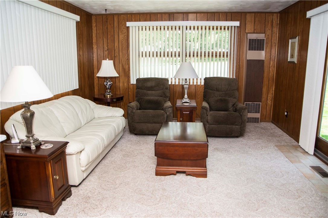 885 Bears Den Road Youngstown, OH 44511 - Photo 12 of 26 Family Room