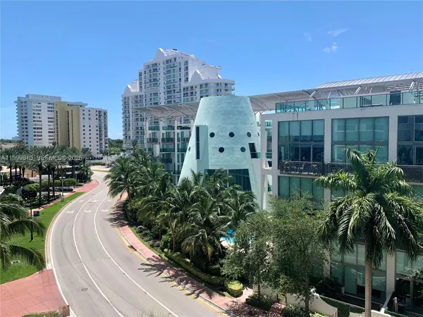 $3,100 | Maison Grande, Miami Beach, FL 33140