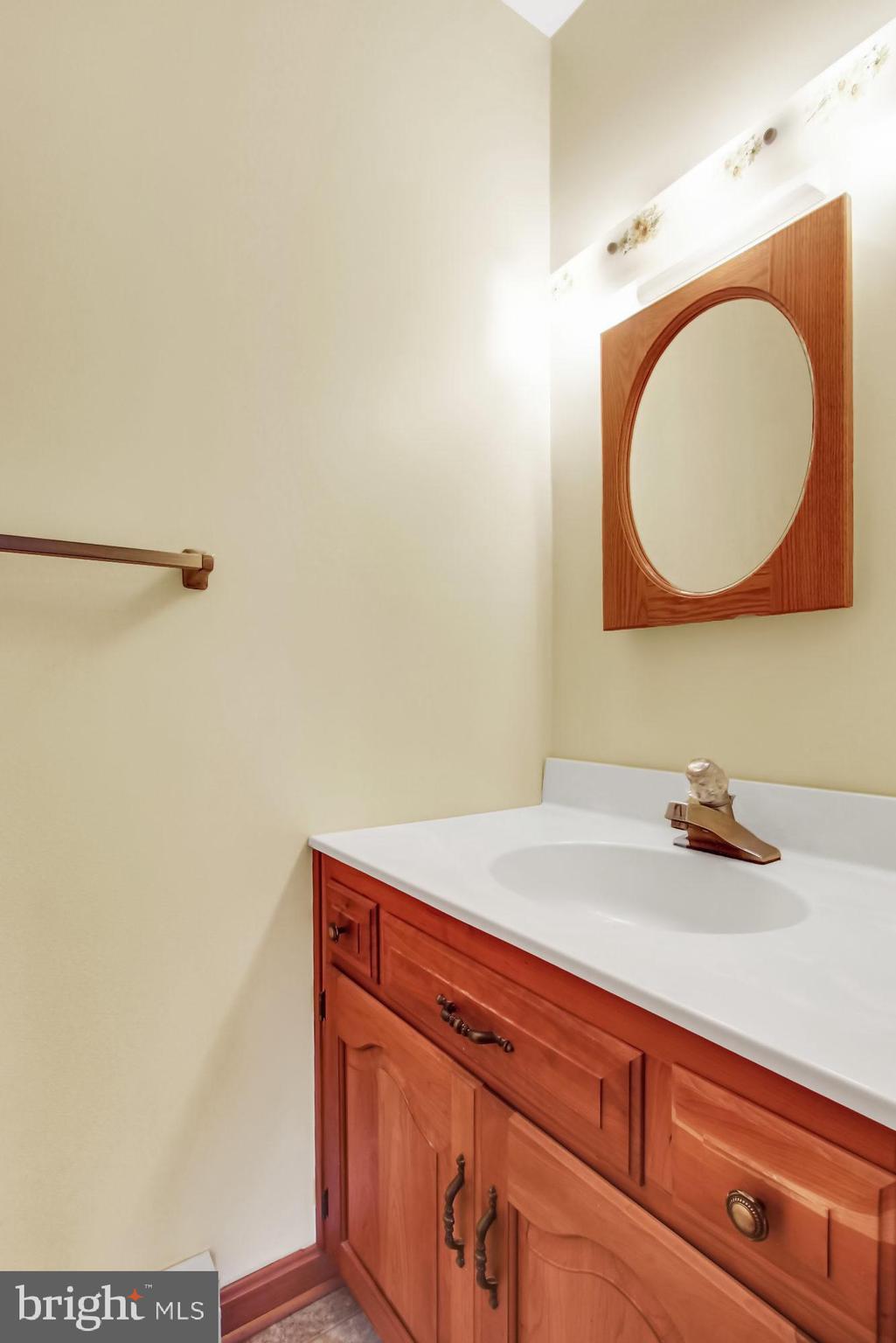 22364 Durberry Road Smithsburg, MD 21783 - Photo 28 of 37 In-law suite full bathroom