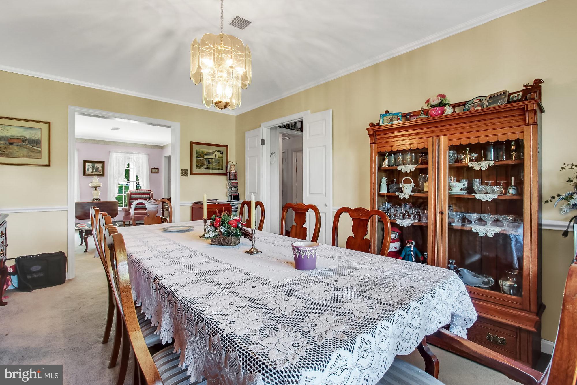 22364 Durberry Road Smithsburg, MD 21783 - Photo 6 of 37 Dining Room
