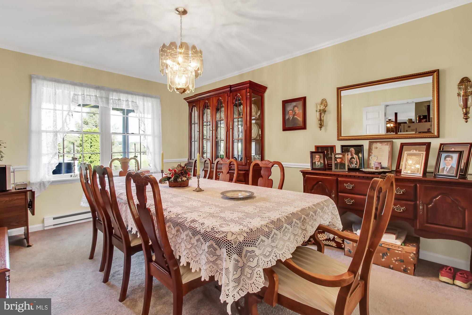 22364 Durberry Road Smithsburg, MD 21783 - Photo 7 of 37 Dining Room