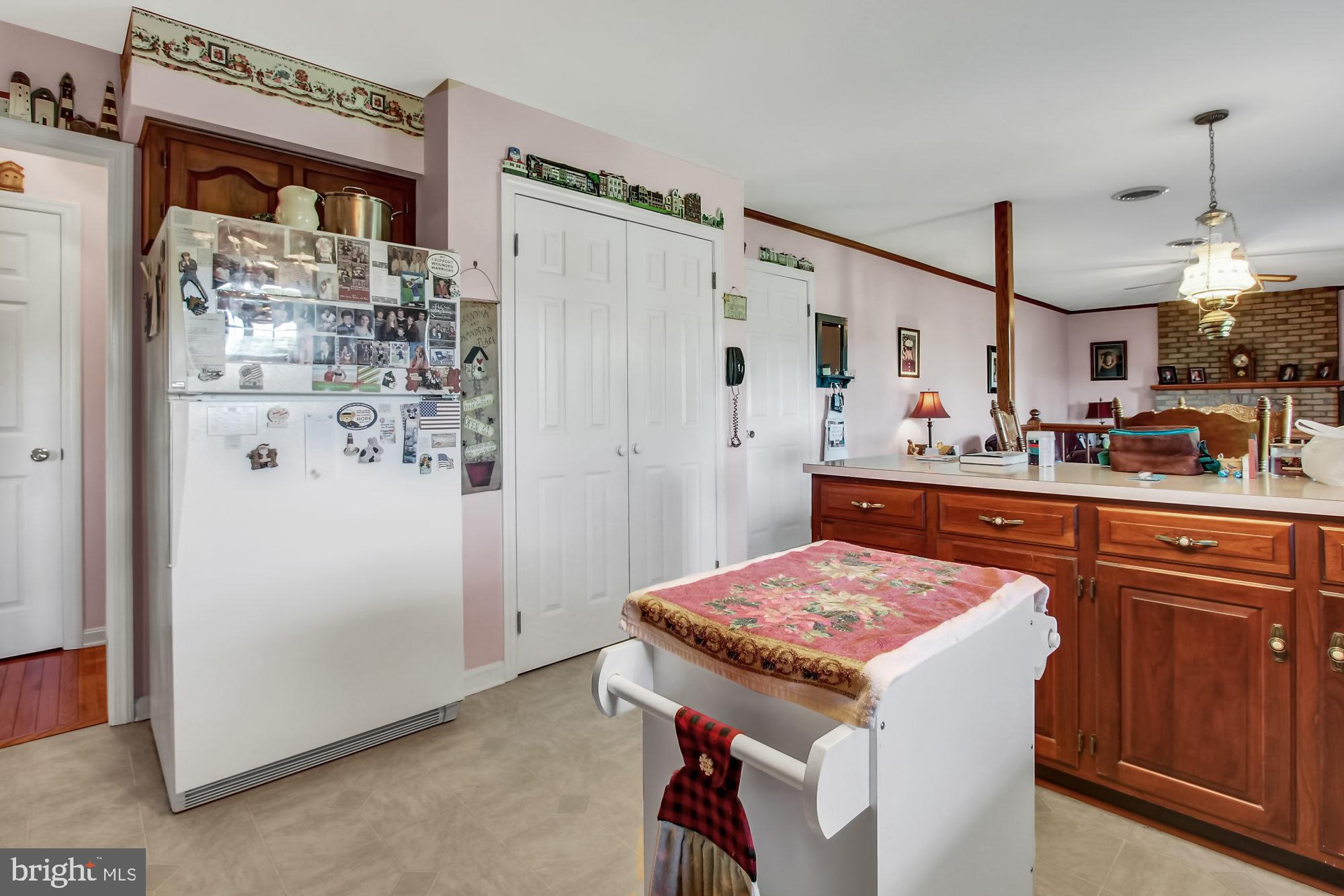 22364 Durberry Road Smithsburg, MD 21783 - Photo 9 of 37 Kitchen