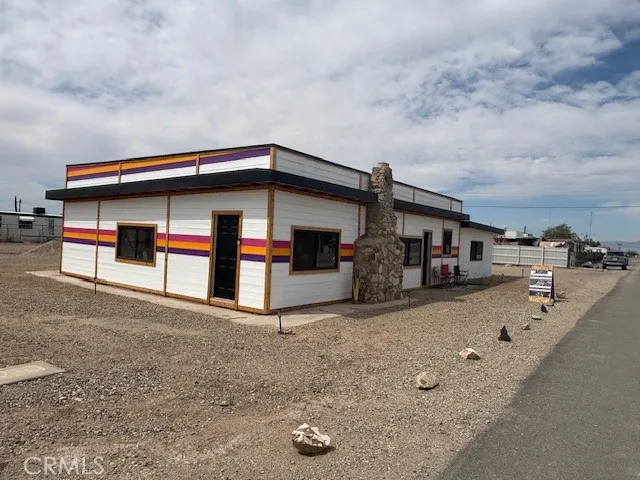 a front view of house with yard