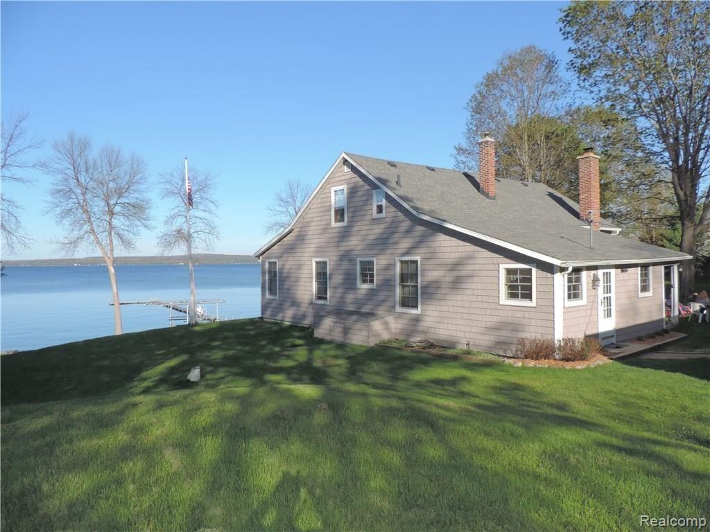 1973 Resort Road Alanson, MI 49706 - Photo 5 of 32