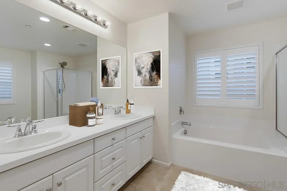 35309 Kinsky Way Fallbrook, CA 92028 - Photo 27 of 62 Primary Bath