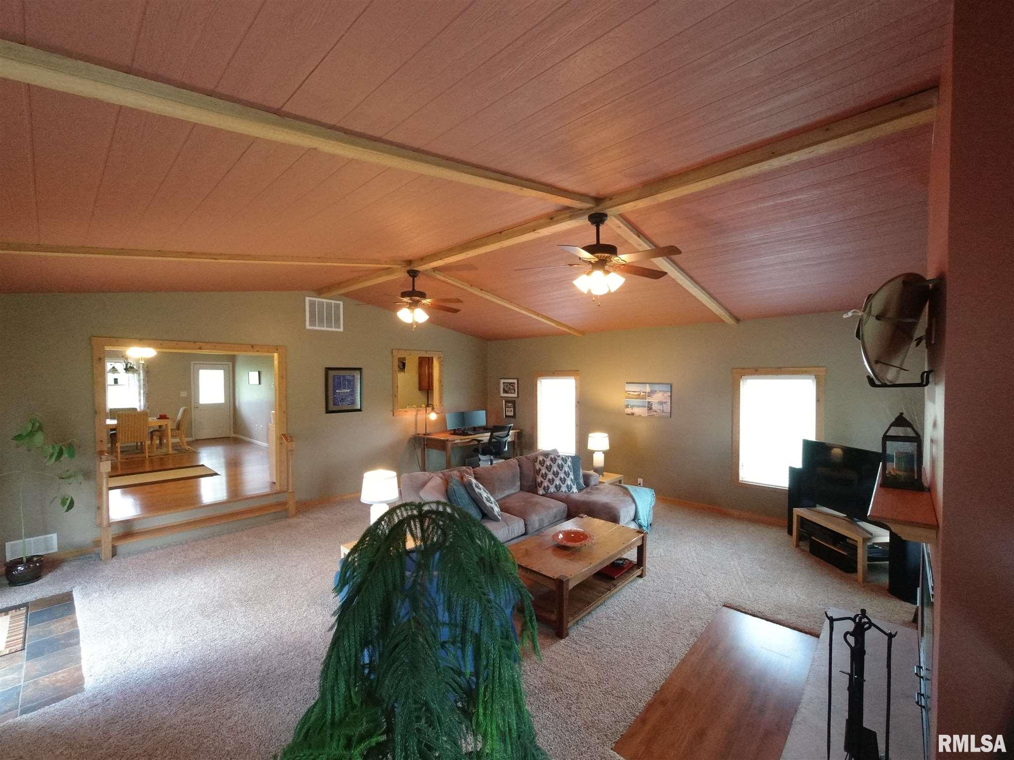 3226 Bernard Road Walnut Hill, IL 62893 - Photo 4 of 42